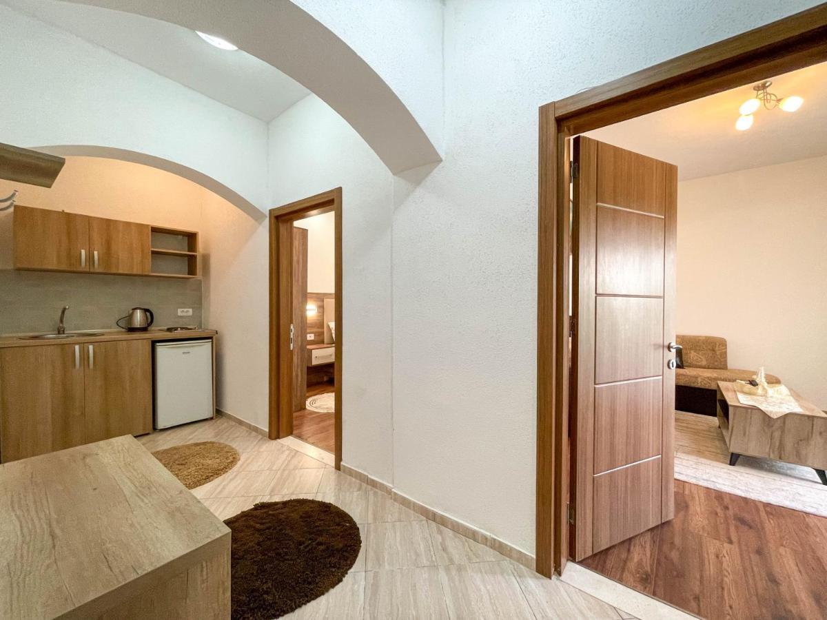 B&B Lovac Hasa 2 Ulcinj Exteriör bild